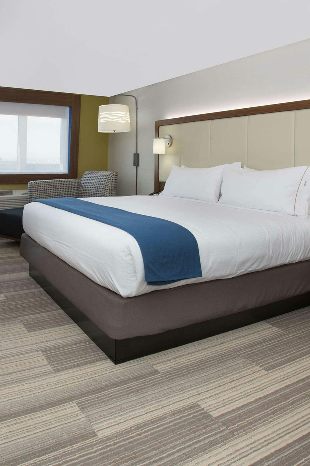 Hotel Holiday Inn Express & Suites Cincinnati North Liberty Way photo 2