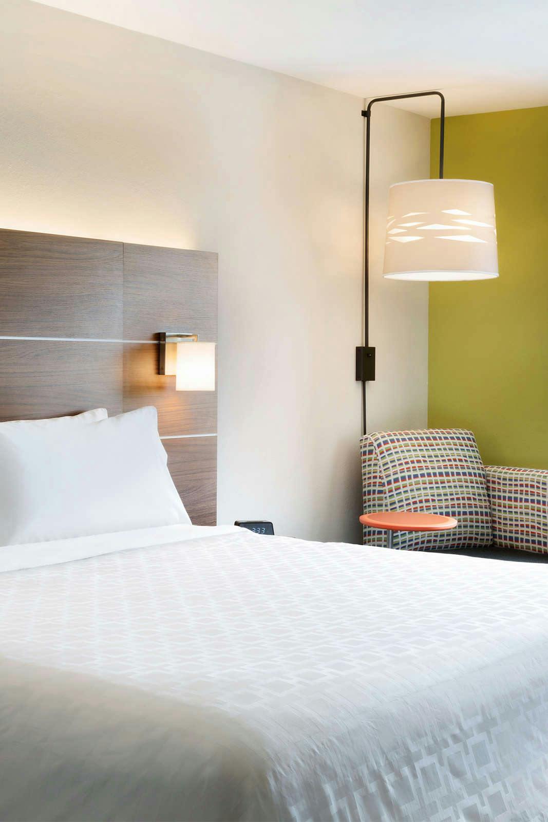 Hotel Holiday Inn Express & Suites Cincinnati South Wilder photo 3