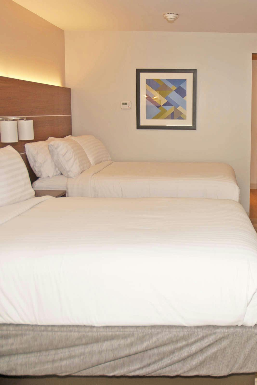 Hotel Holiday Inn Express & Suites Decatur photo 2