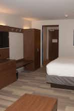 Hotel Holiday Inn Express & Suites Decatur photo 3