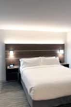 Hotel Holiday Inn Express & Suites Detroit Northwest - Livonia photo 1