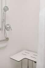 Hotel Holiday Inn Express & Suites Duluth North - Miller Hill photo 4