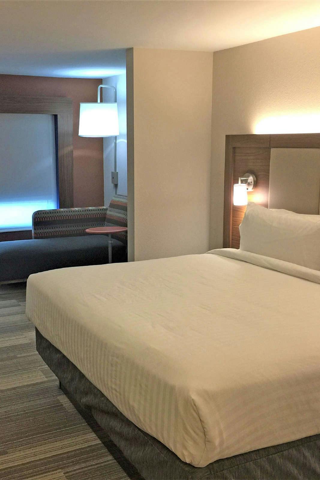 Hotel Holiday Inn Express & Suites Danville photo 2