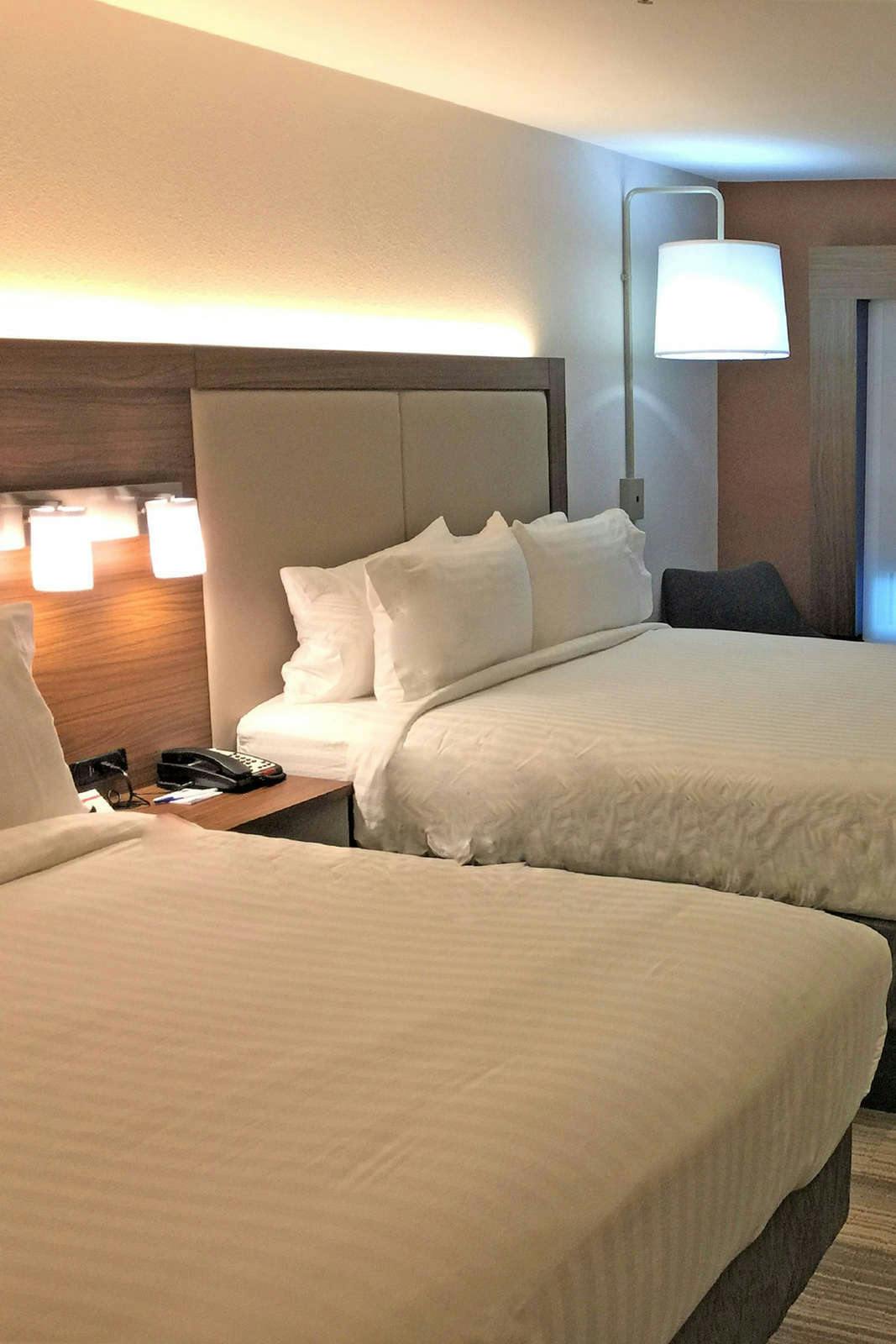 Hotel Holiday Inn Express & Suites Danville photo 1