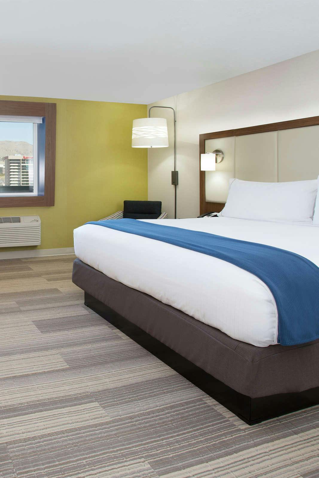 Hotel Holiday Inn Express & Suites Elizabethtown North photo 2