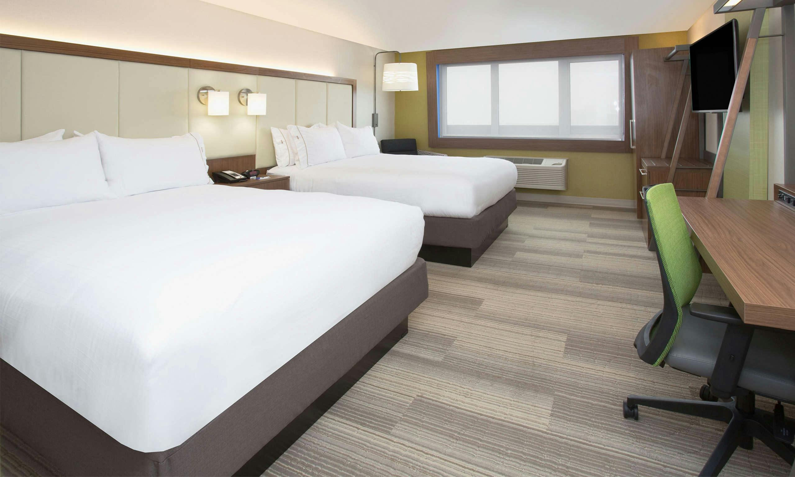 Holiday Inn Express & Suites Elizabethtown North