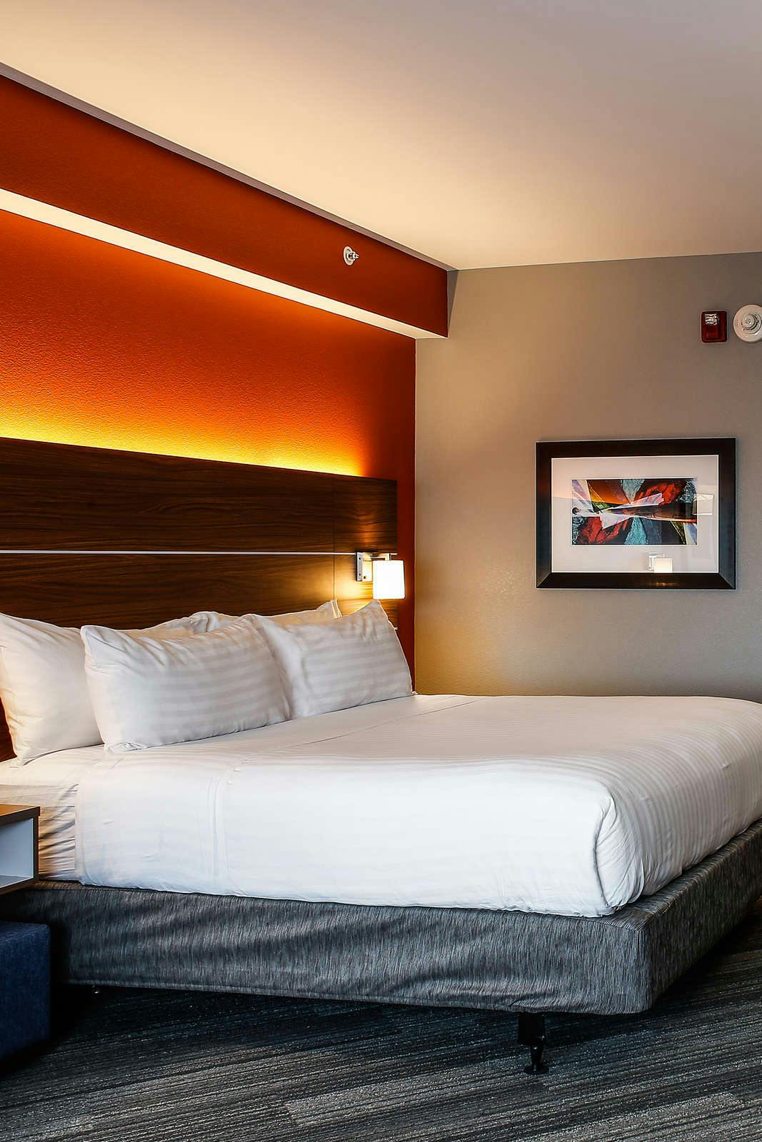 Hotel Holiday Inn Express & Suites Louisville Downtown photo 2