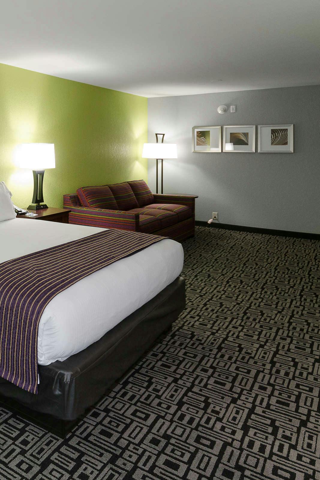 Hotel Holiday Inn Express Hickory - Hickory Mart photo 3