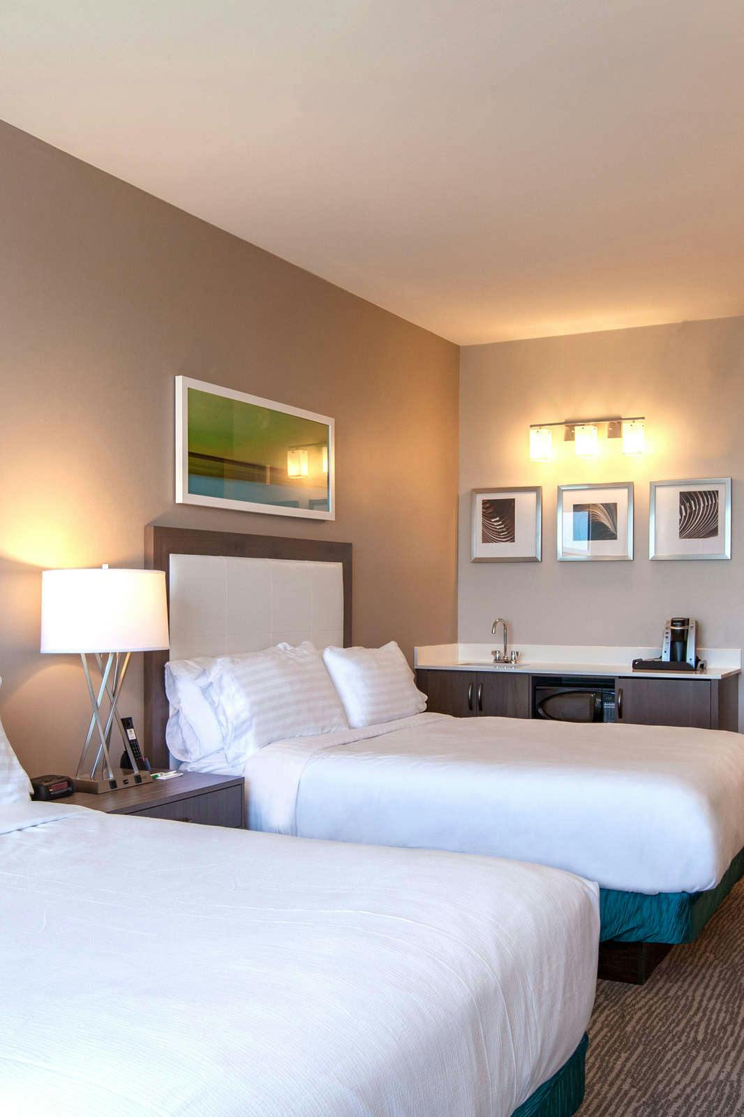 Hotel Holiday Inn Cleveland Clinic photo 3