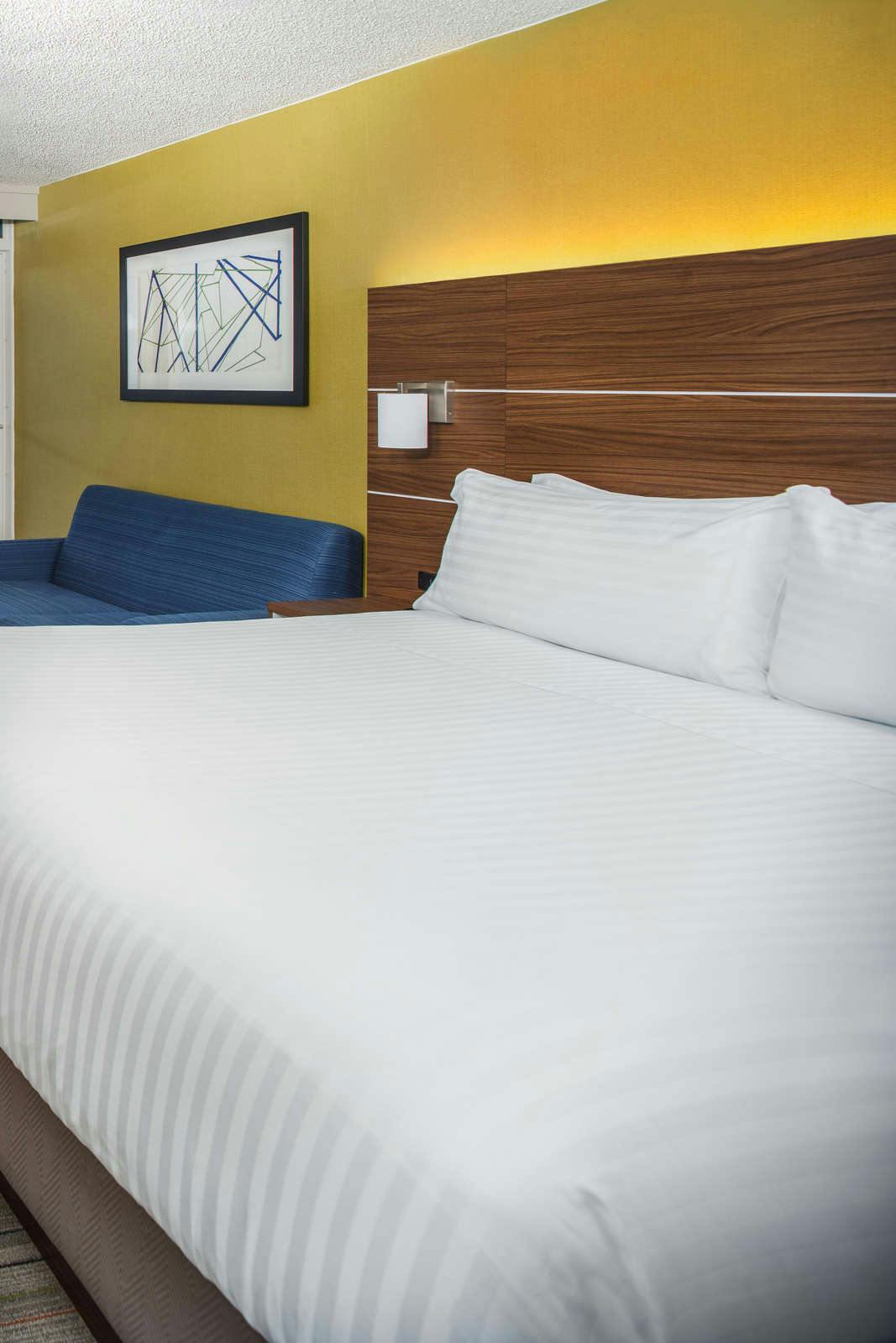 Hotel Holiday Inn Express Nags Head Oceanfront by IHG photo 1