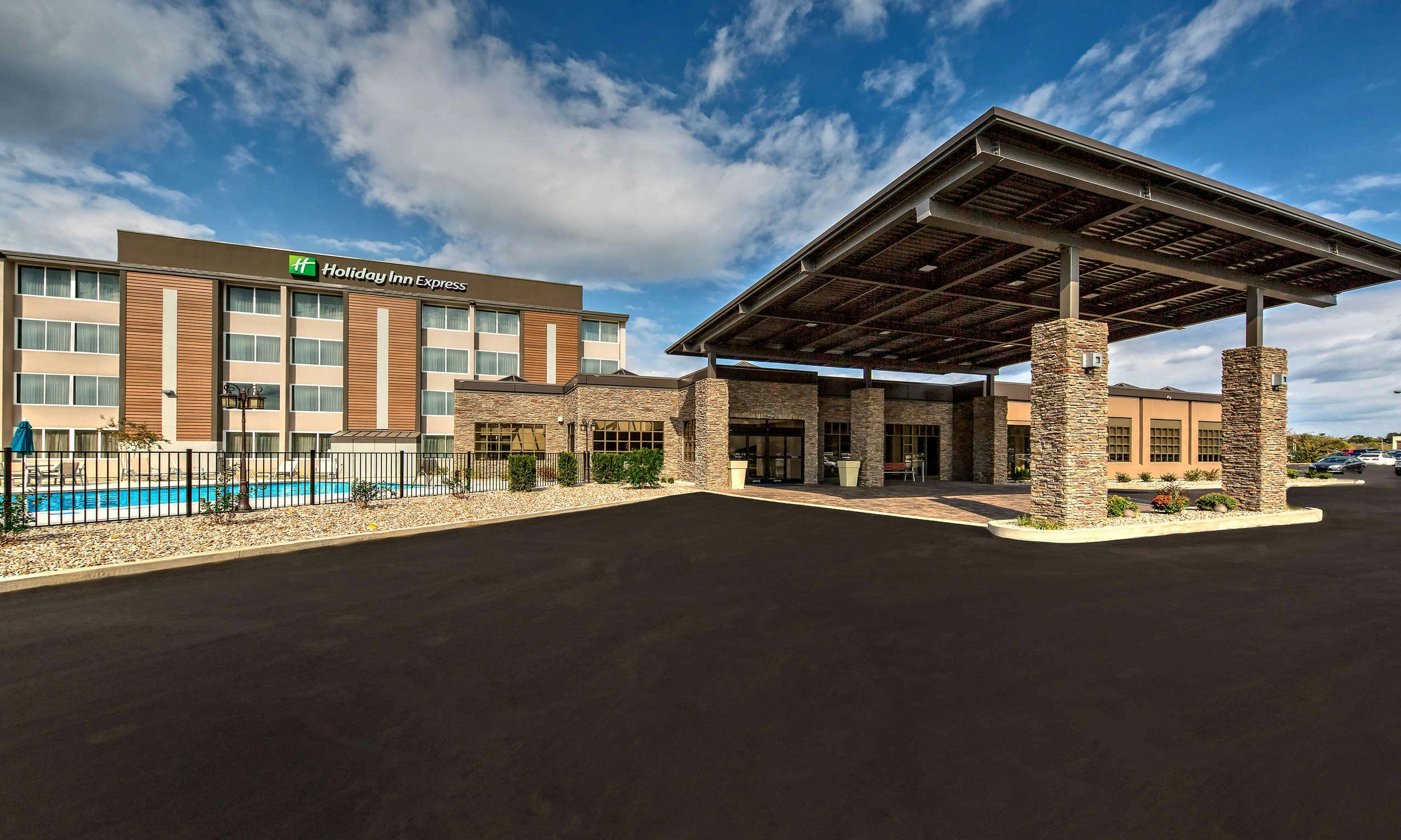 Holiday Inn Express Louisville Airport Expo Center