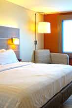 Hotel Holiday Inn Express & Suites Omaha Millard Area photo 2