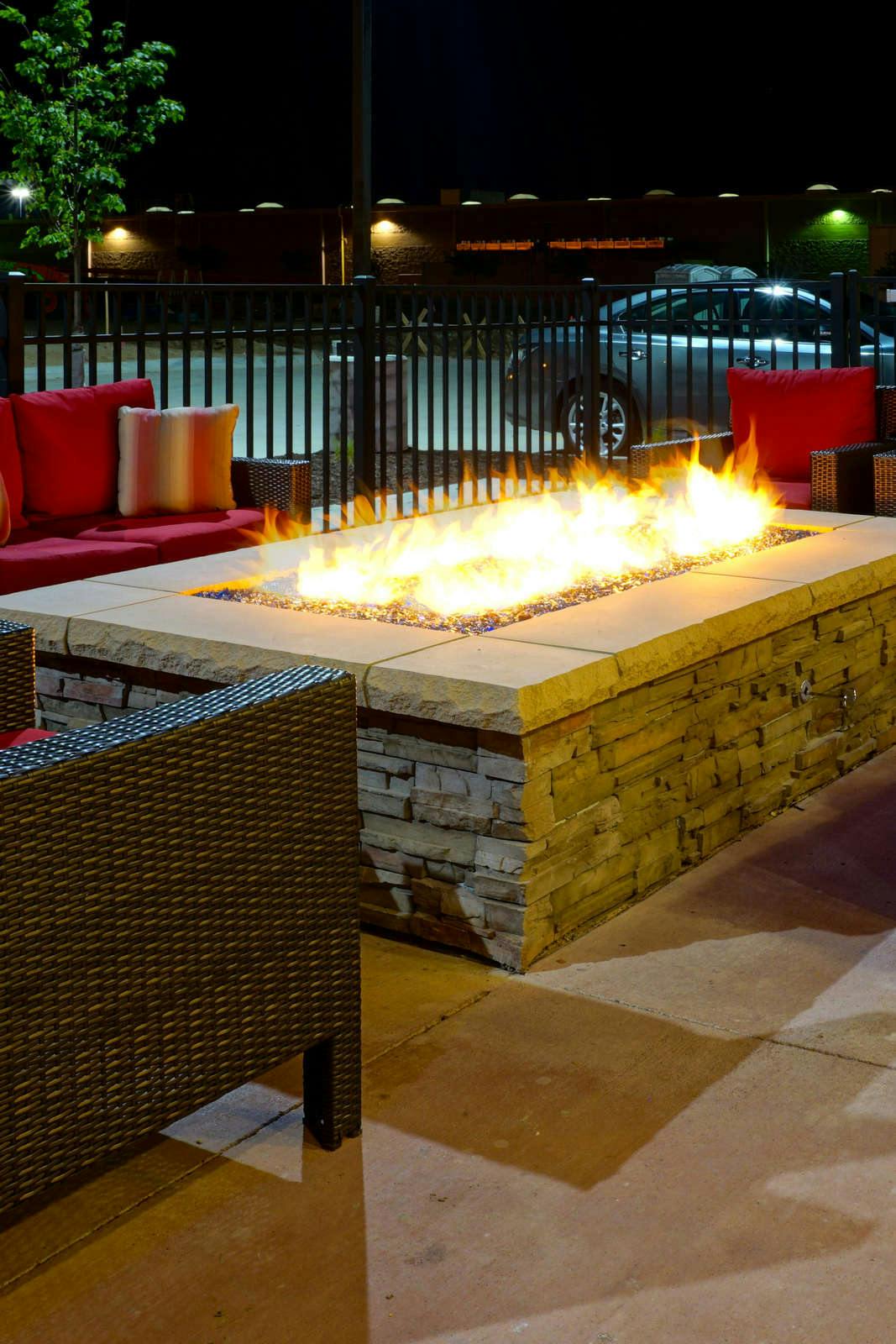 Hotel Holiday Inn Express & Suites Omaha Millard Area photo 1