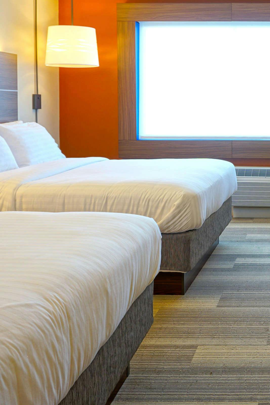 Hotel Holiday Inn Express & Suites Omaha Millard Area photo 4