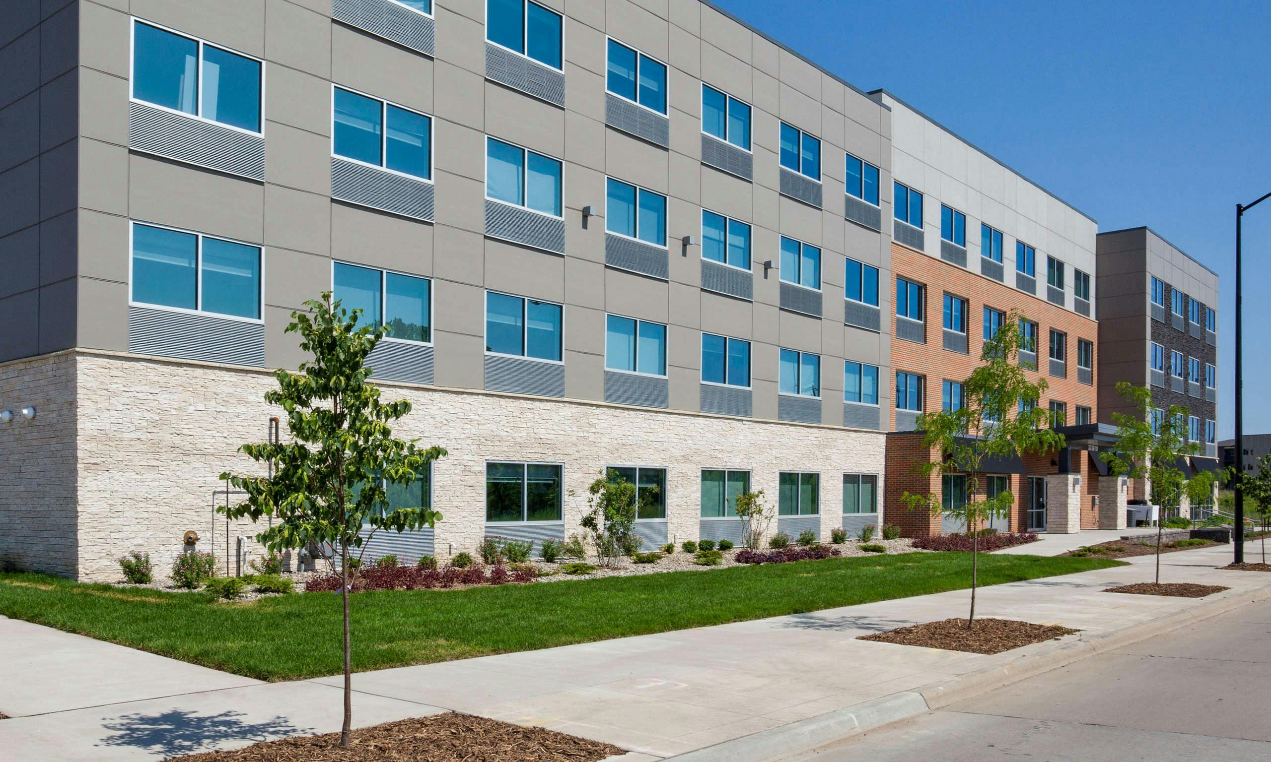 Holiday Inn Express & Suites Des Moines Downtown