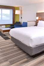 Hotel Holiday Inn Express & Suites Omaha Airport photo 3