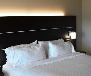 Holiday Inn Express Suites Parkersburg East West Virginia