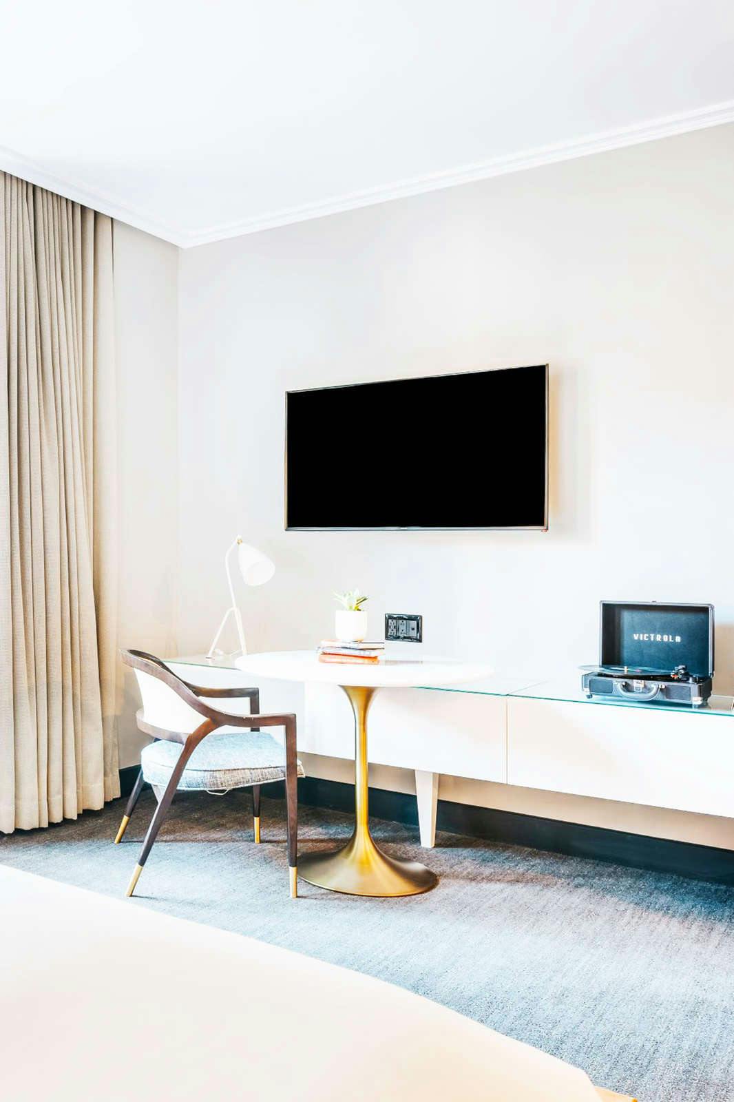 Hotel Renaissance Saint Elm Dallas Downtown photo 3