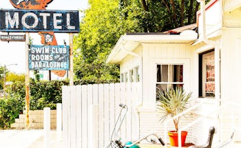 The Dive Motel & Swim Club