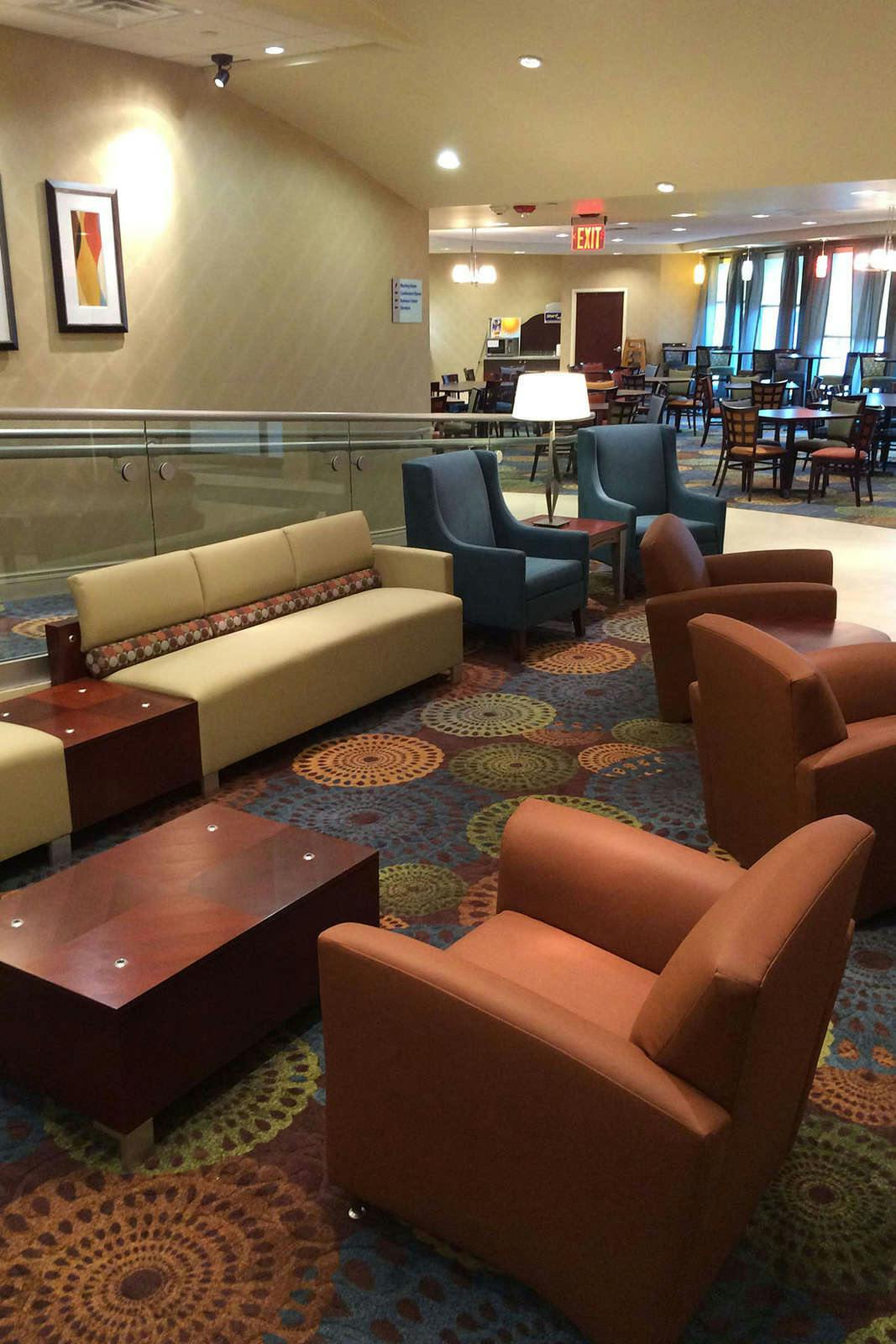 Hotel Holiday Inn Express Hotel & Suites Pittsburgh West Greentree photo 3