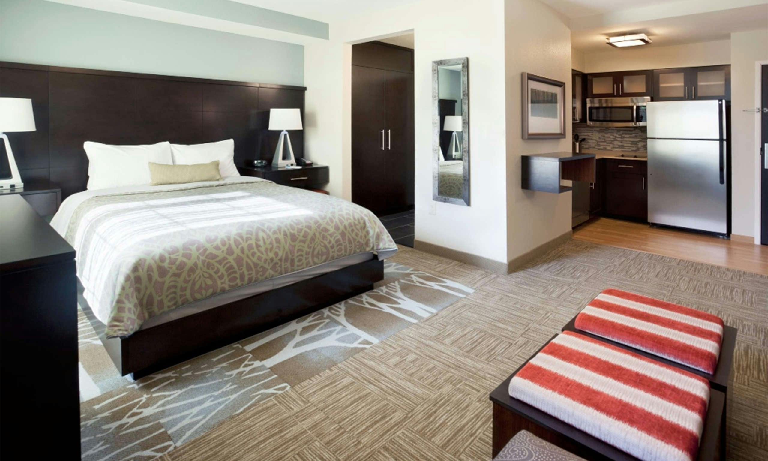 Staybridge Suites Dearborn MI