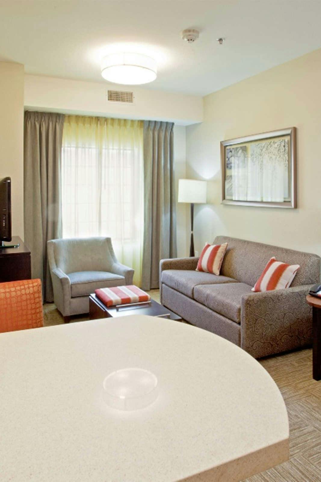 Hotel Staybridge Suites Dearborn MI photo 2