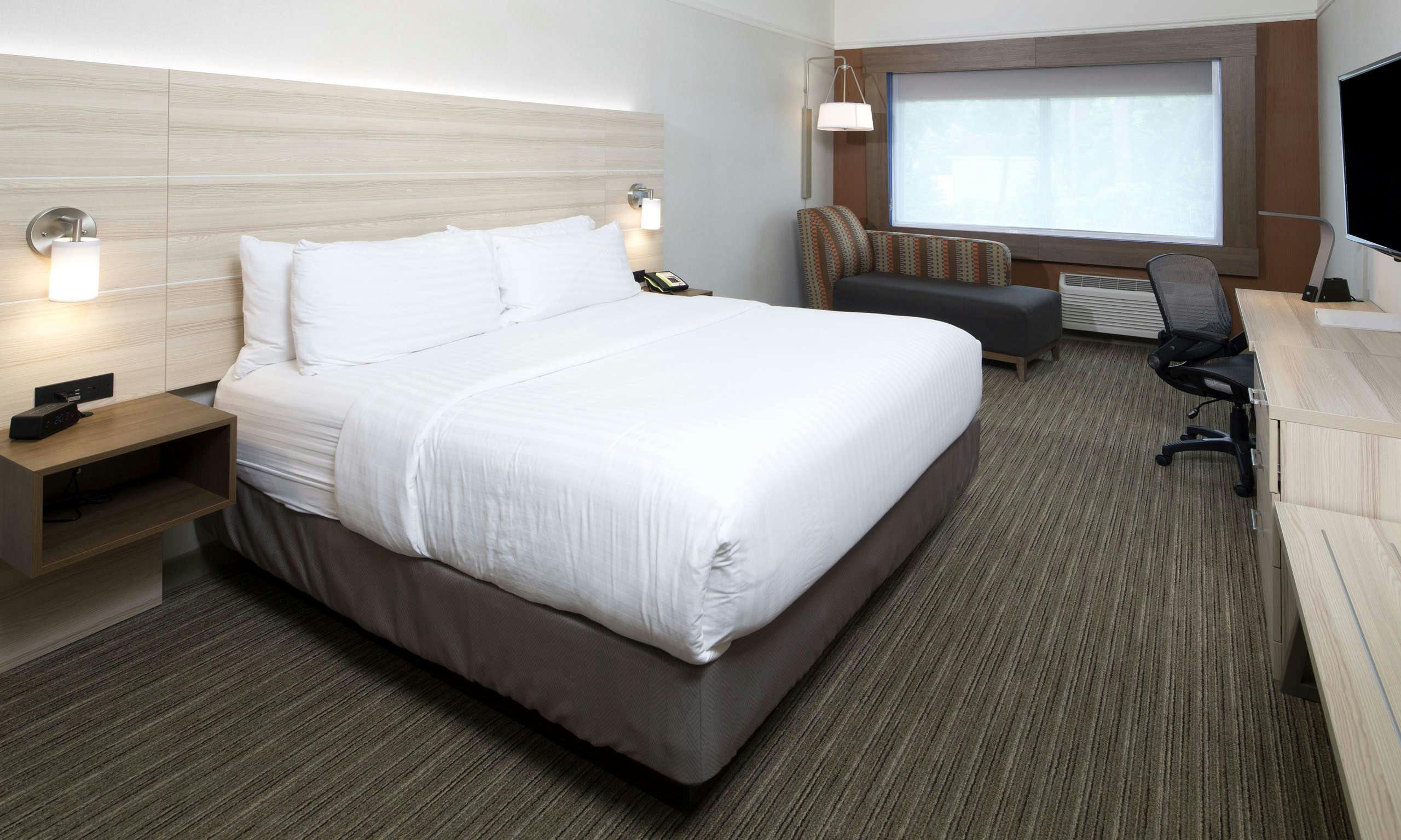 Holiday Inn Express & Suites Portage