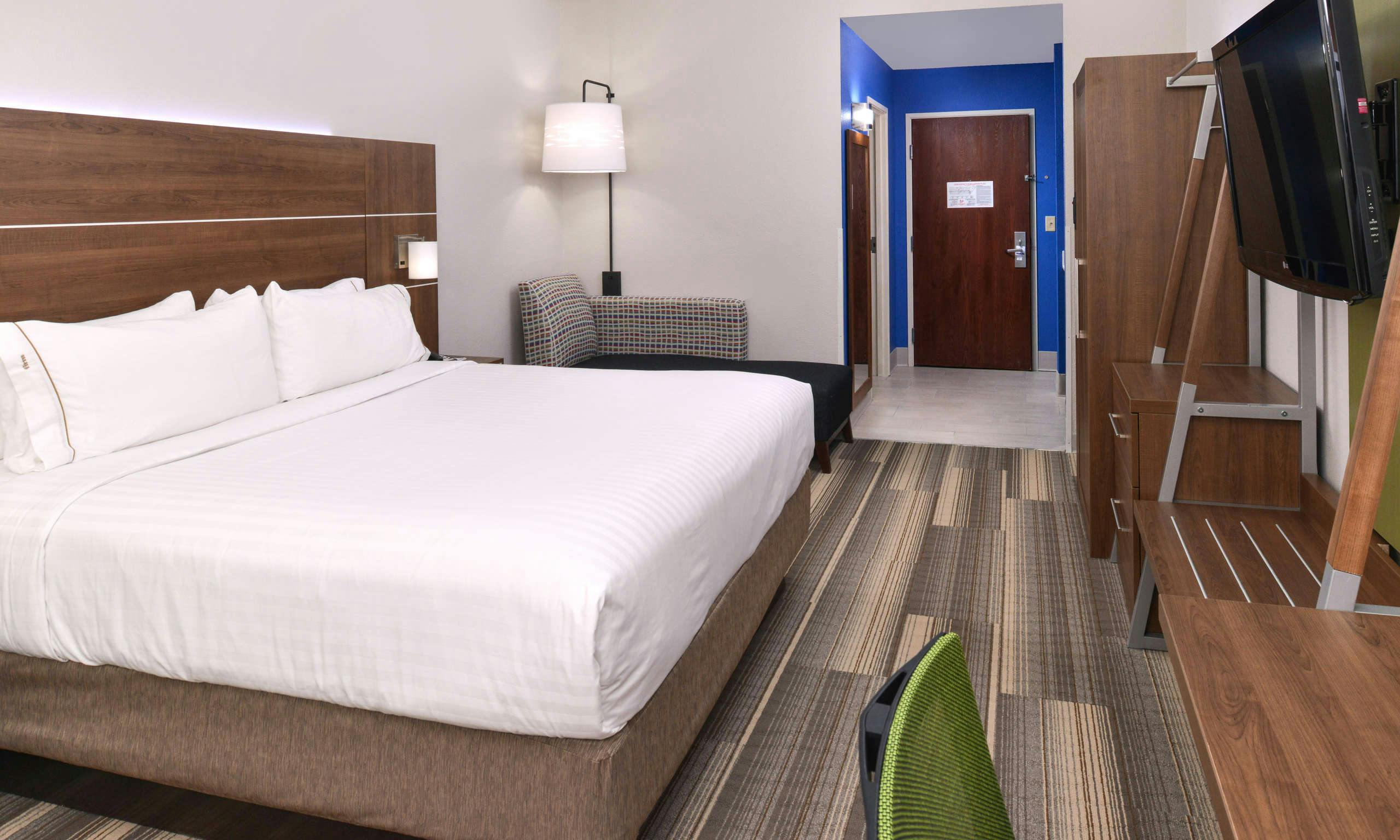 Holiday Inn Express & Suites Raleigh NE - Medical Center Area