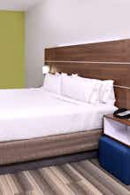Hotel Holiday Inn Express & Suites Raleigh NE - Medical Center Area photo 1