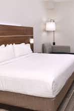 Hotel Holiday Inn Express & Suites Raleigh NE - Medical Center Area photo 3