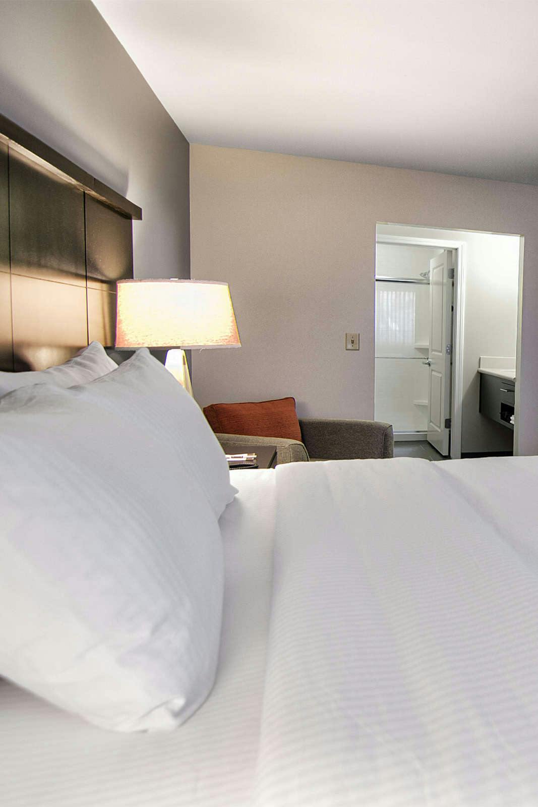 Hotel Staybridge Suites Marquette photo 2