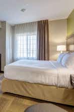 Hotel Staybridge Suites St Louis - Westport photo 1