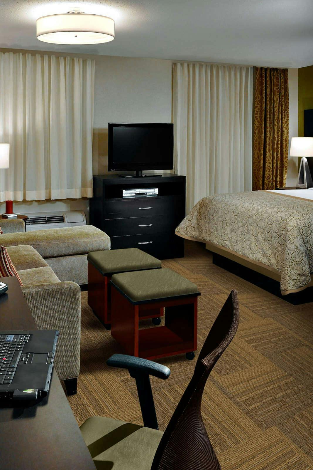 Hotel Staybridge Suites St Louis - Westport photo 4