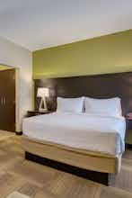Hotel Staybridge Suites St Louis - Westport photo 2