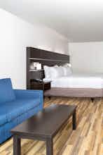 Hotel Holiday Inn Express & Suites Rapid City - Rushmore South photo 2