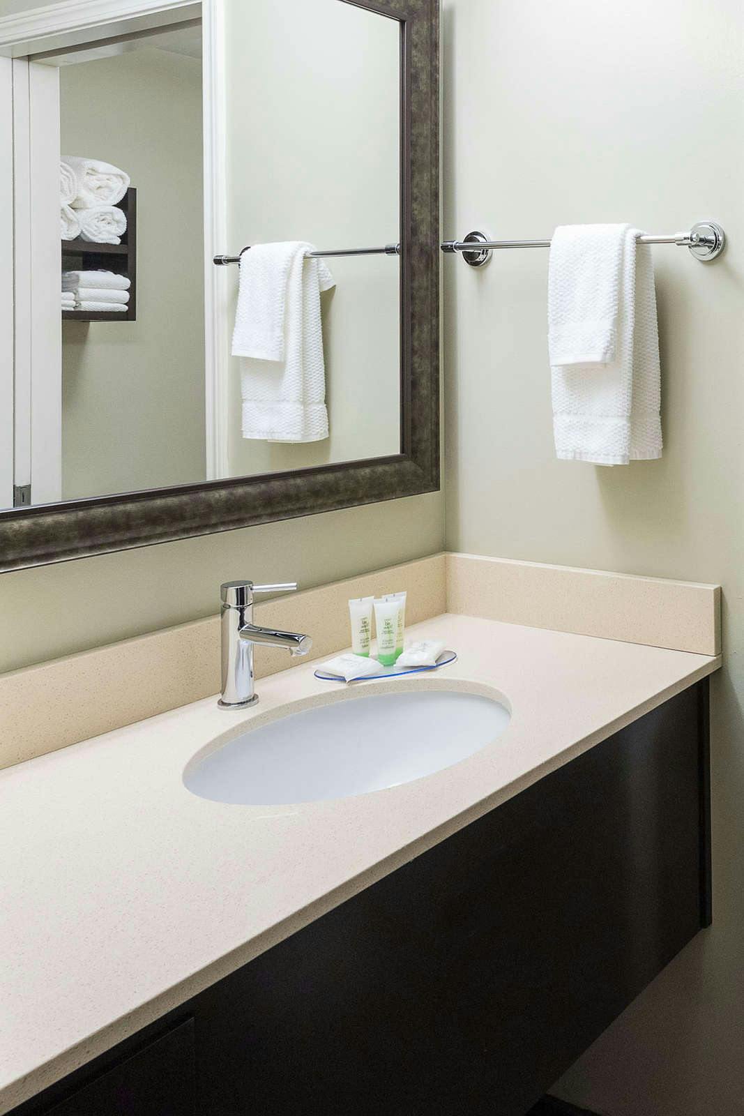 Hotel Staybridge Suites Omaha West photo 5