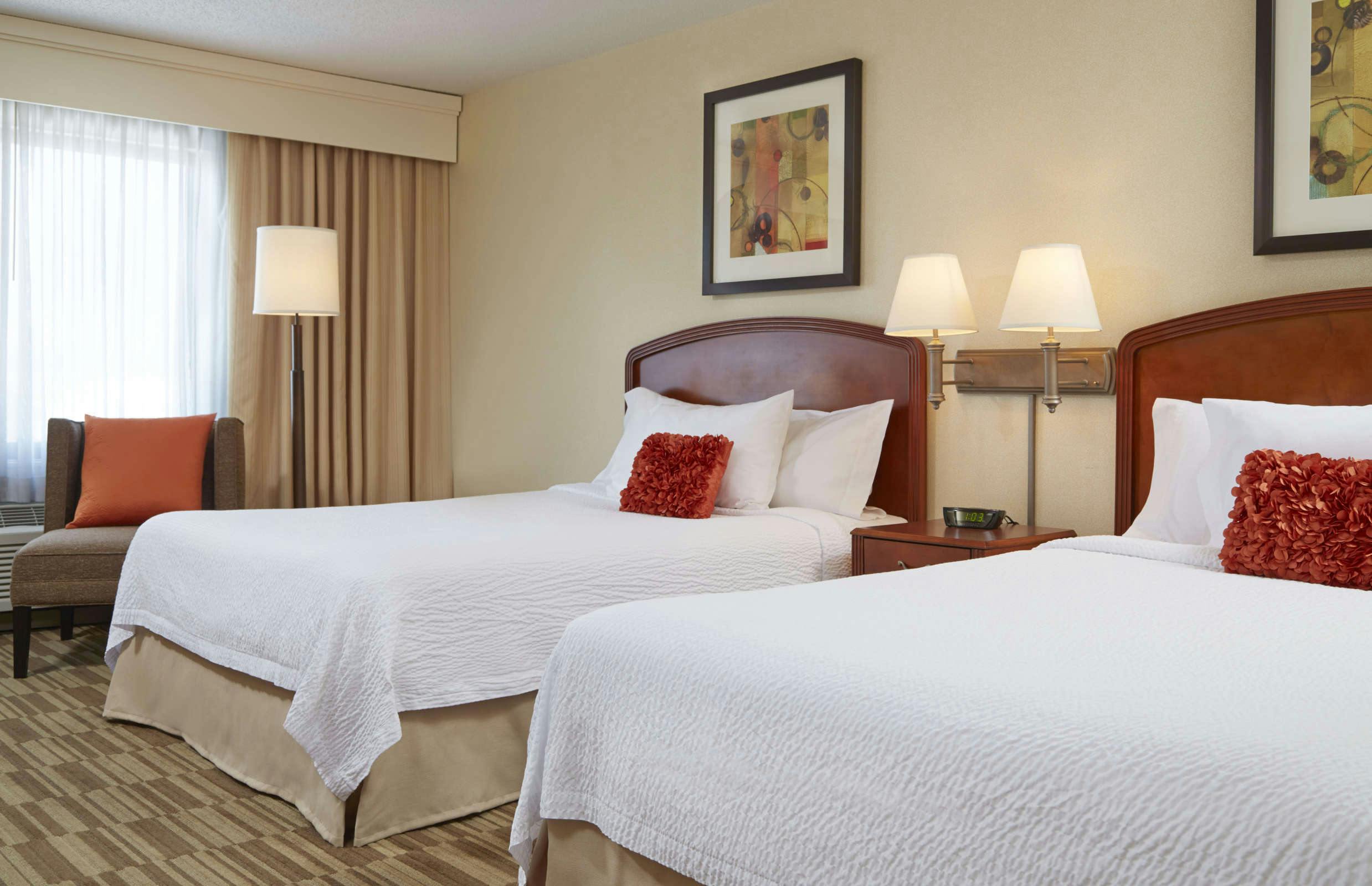 Hotel Courtyard Minneapolis St. Paul/Roseville by Marriott photo 1