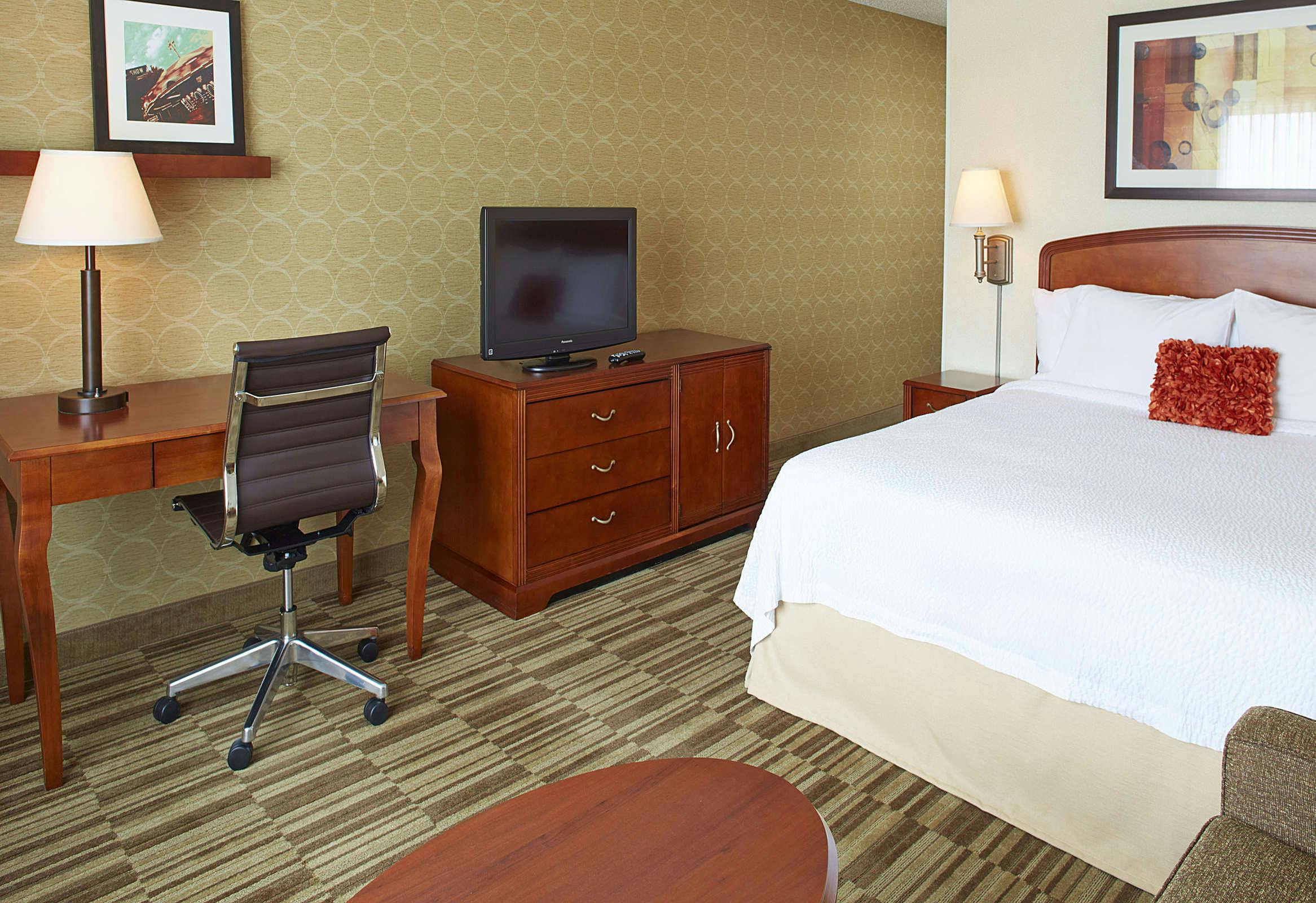 Hotel Courtyard Minneapolis St. Paul/Roseville by Marriott photo 4