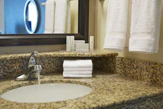 Hotel Courtyard Minneapolis St. Paul/Roseville by Marriott photo 5