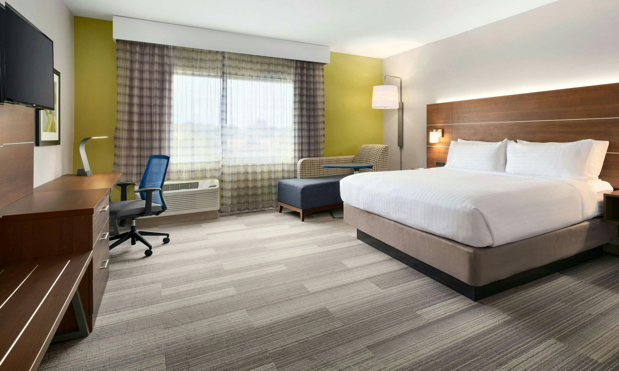 Holiday Inn Express & Suites Salisbury