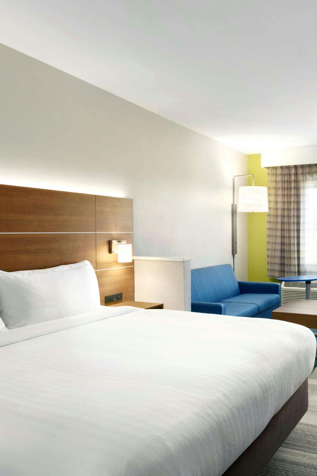 Hotel Holiday Inn Express & Suites Salisbury photo 3