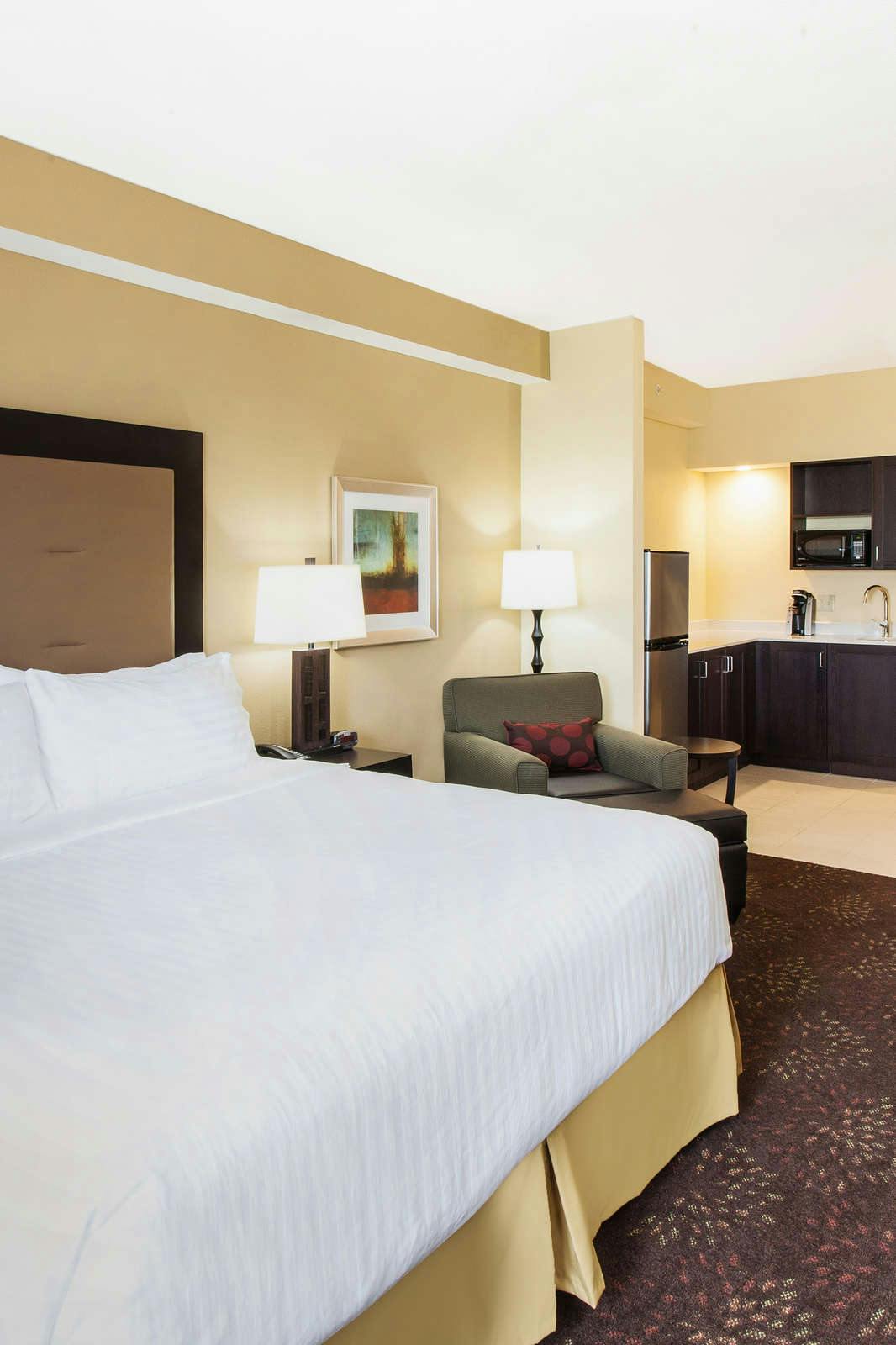 Hotel Holiday Inn Express & Suites Sandusky photo 2