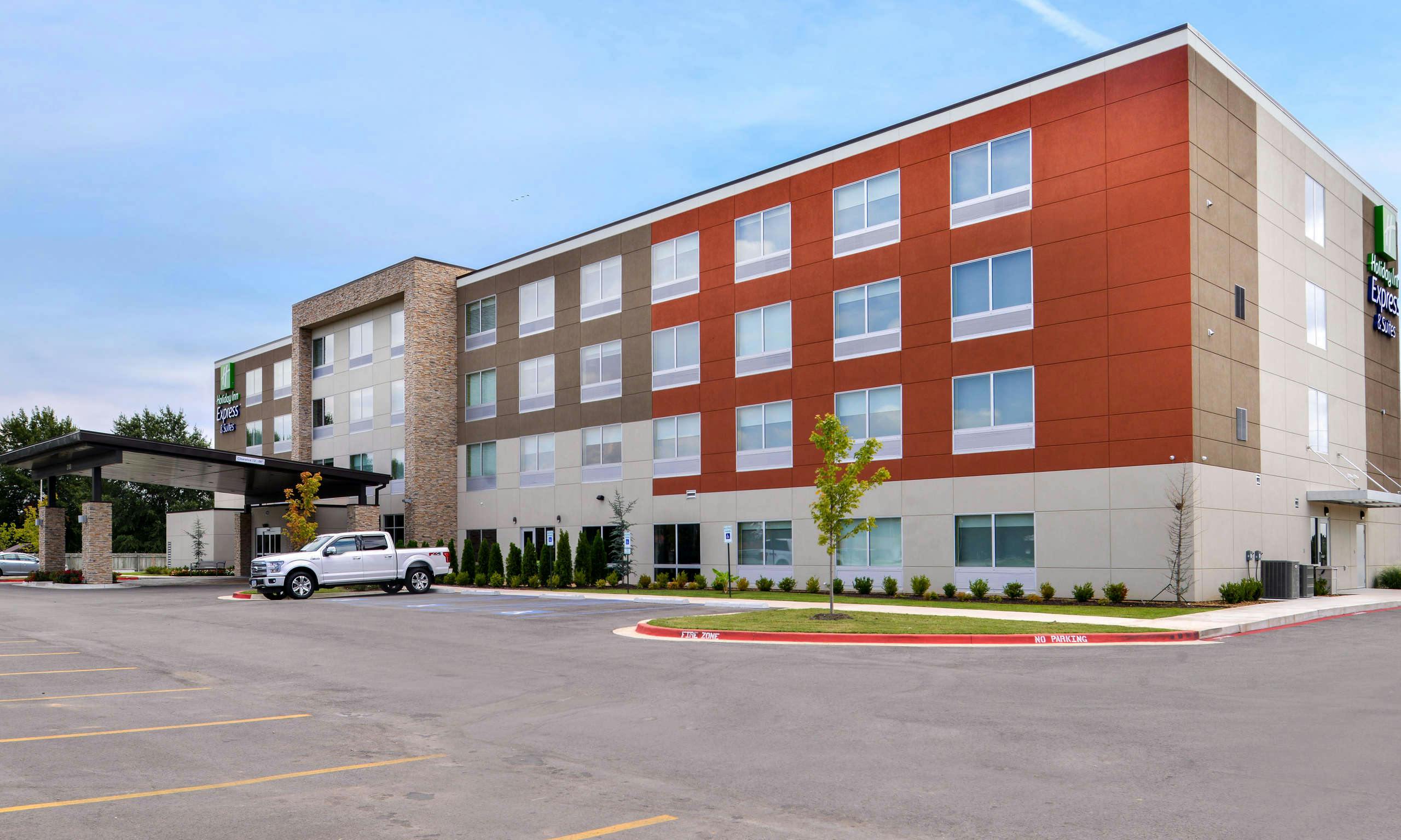 Holiday Inn Express & Suites Siloam Springs