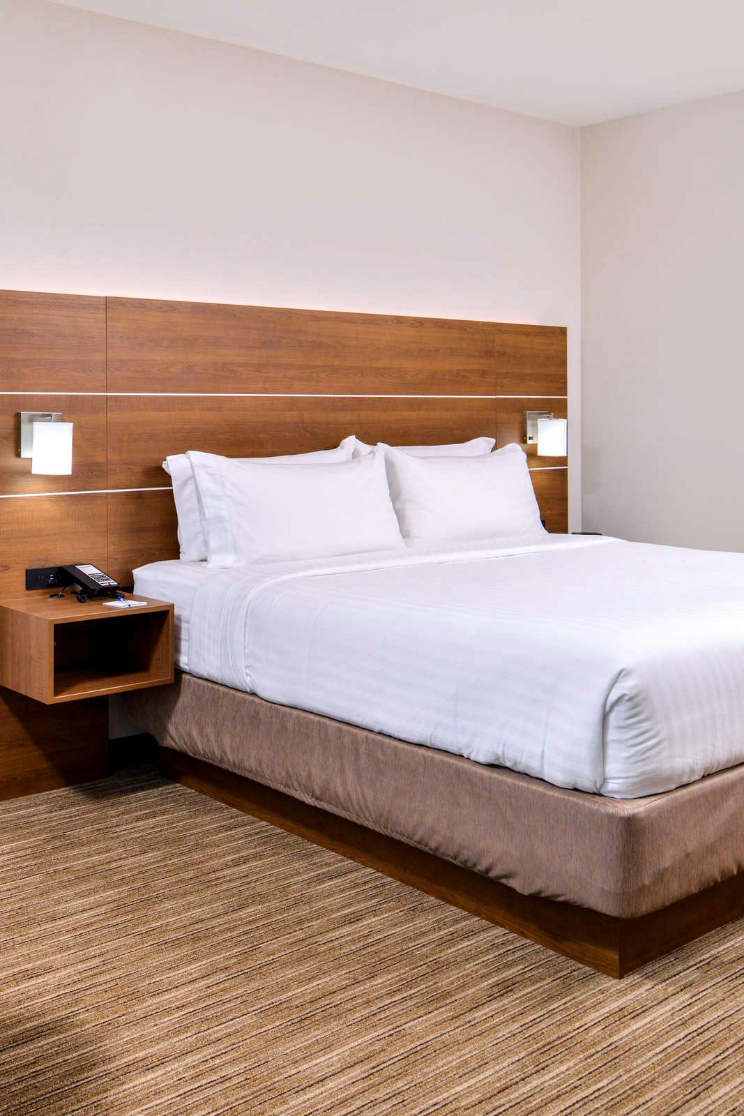 Hotel Holiday Inn Express & Suites Siloam Springs photo 1