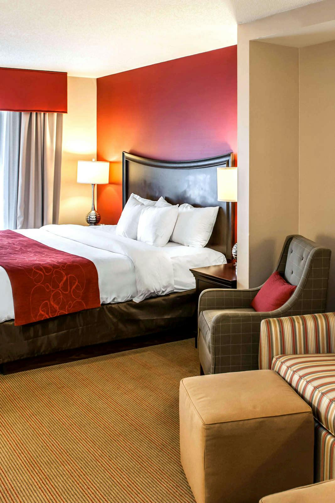 Hotel Holiday Inn Indianapolis Downtown photo 2