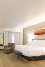 Hotel Holiday Inn Morgantown - University Area photo 2