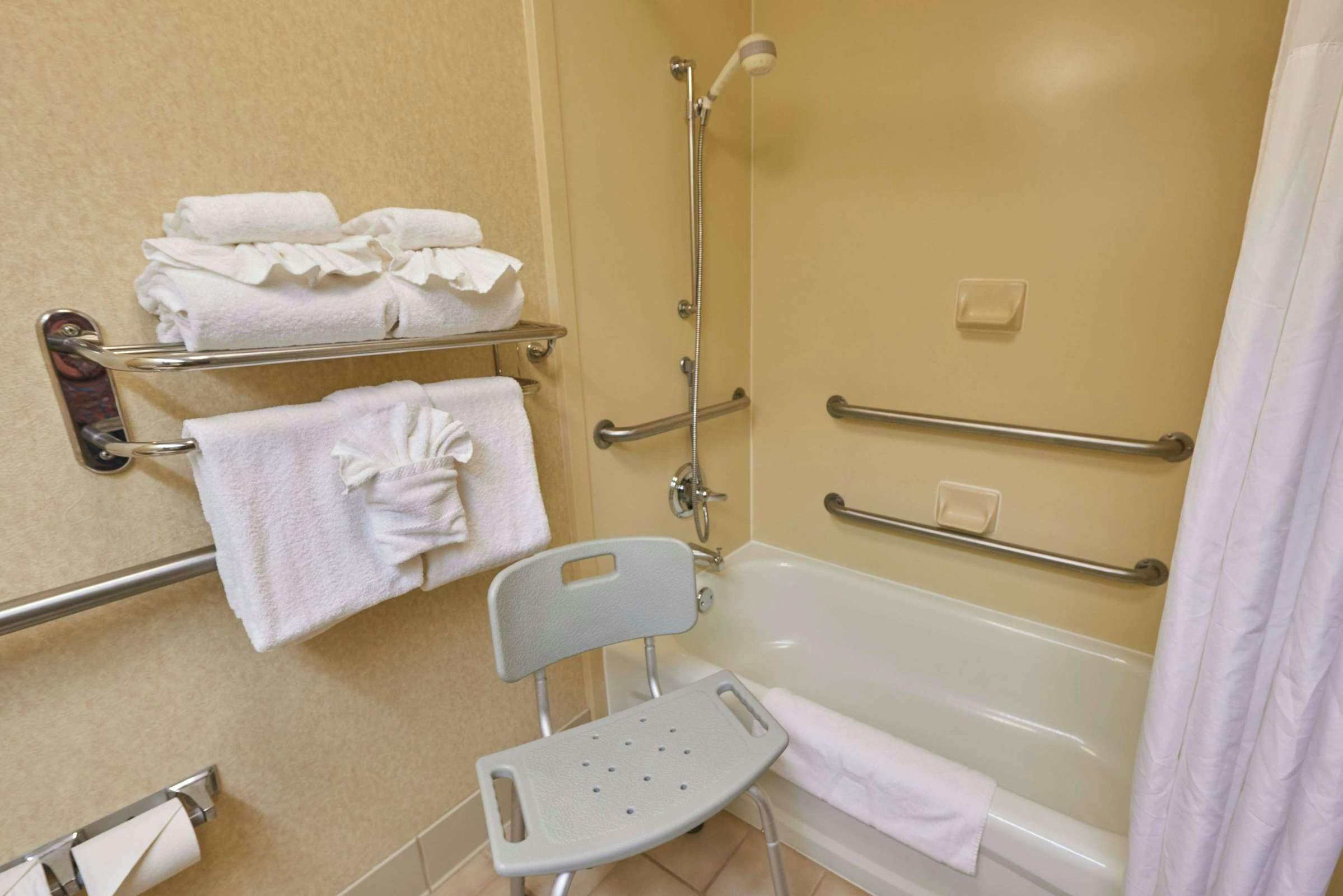 Hotel Hampton Inn Massillon photo 3