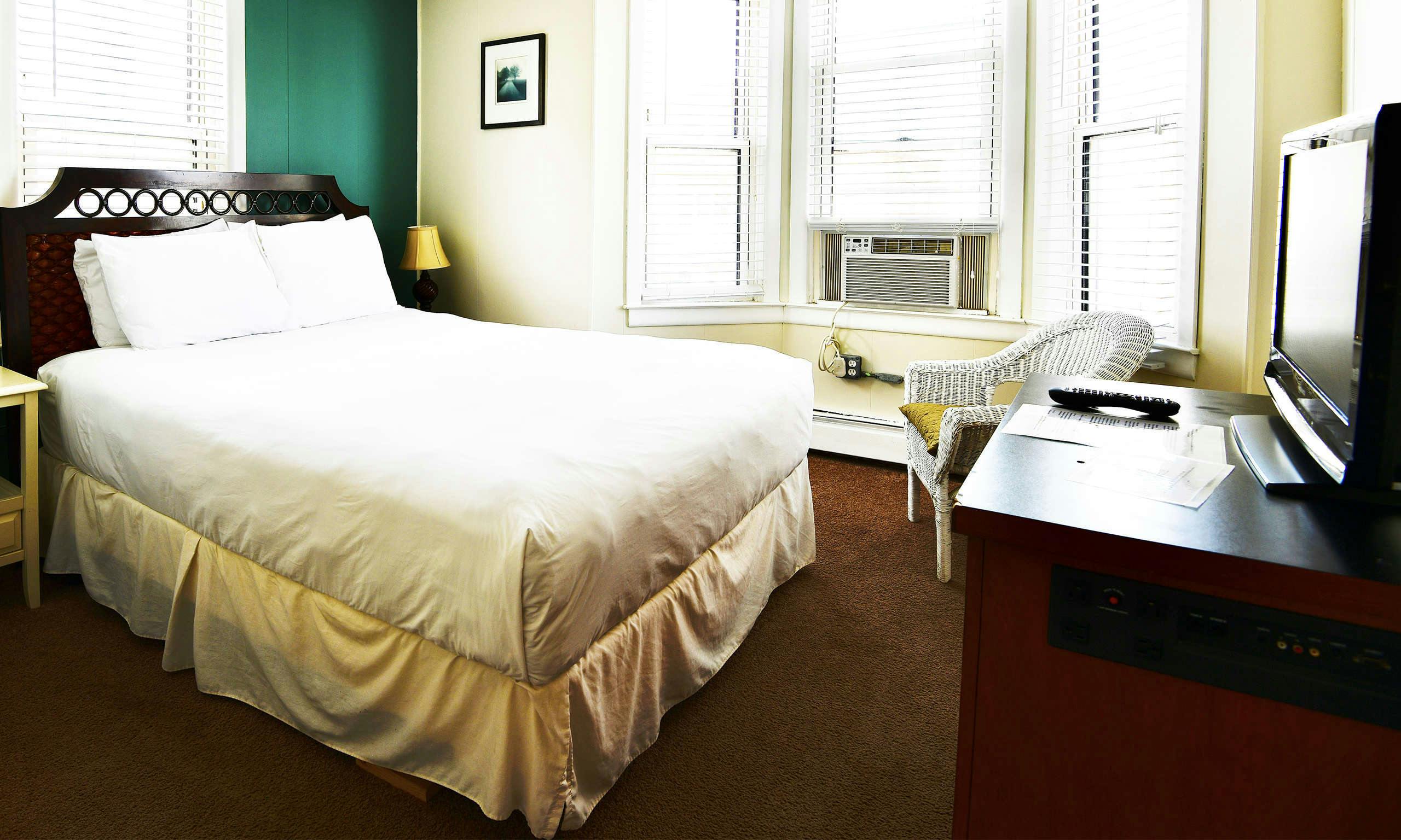 North Beach Hotel