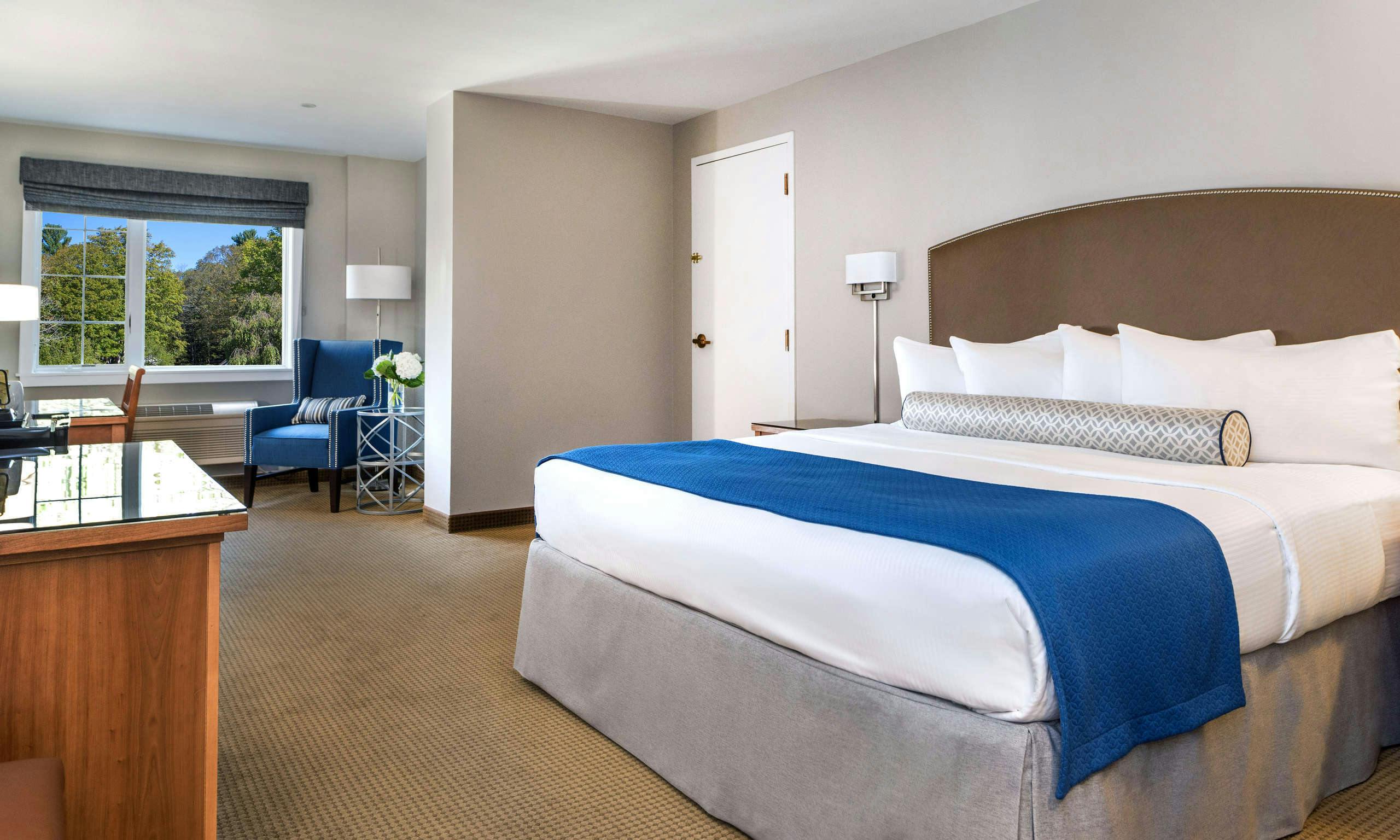 Water's Edge Resort and Spa