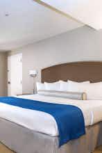 Hotel Water's Edge Resort and Spa photo 2